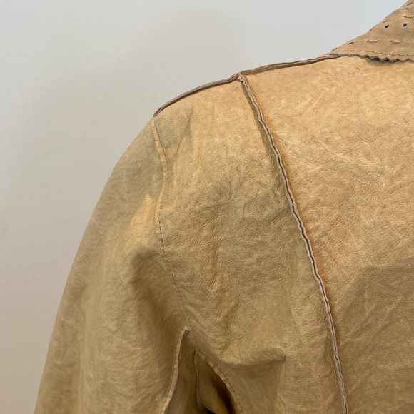 Wilson’s Leather Womens Tan Textured Leather w Die Cut Pattern Border Blazer/ XL - Picture 9 of 15